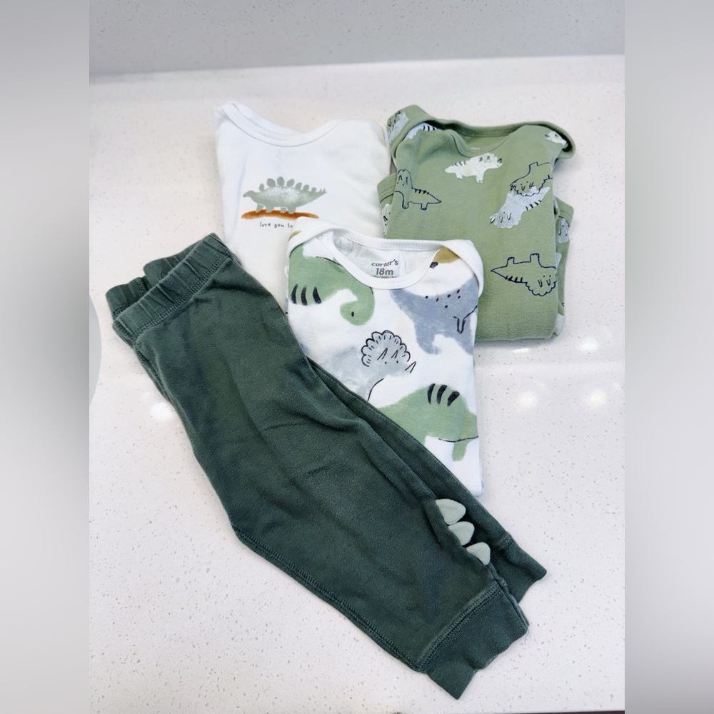 Lot Of 4 Carters Baby Boy Bodysuit Set Size 18M 3 Long Sleeve Bodysuits 1 Pants